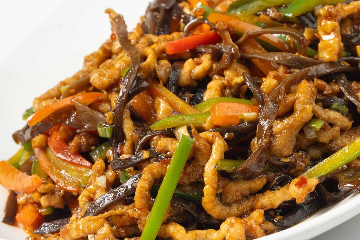 309 Shredded Chicken w/ tangy garlic sauce 魚香雞絲 🌶️
