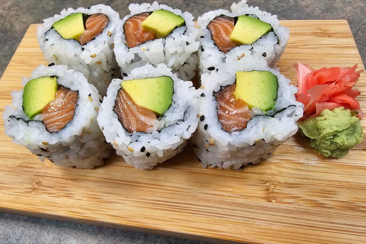 C11. Avocado & Salmon Roll