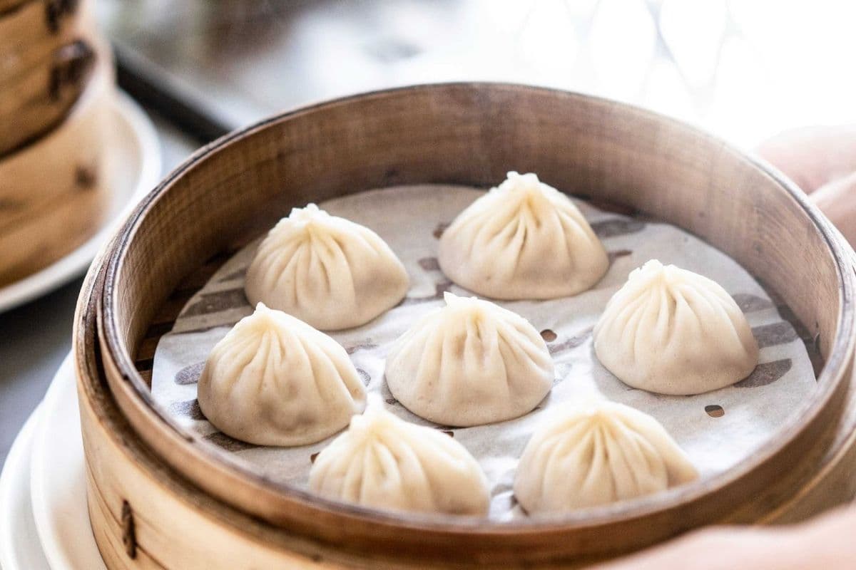 D7. Shanghai Dumplings 上海小籠湯包