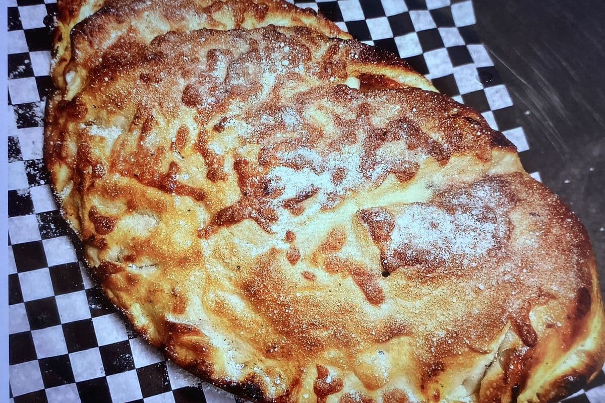CHICKEN CLUB CALZONE