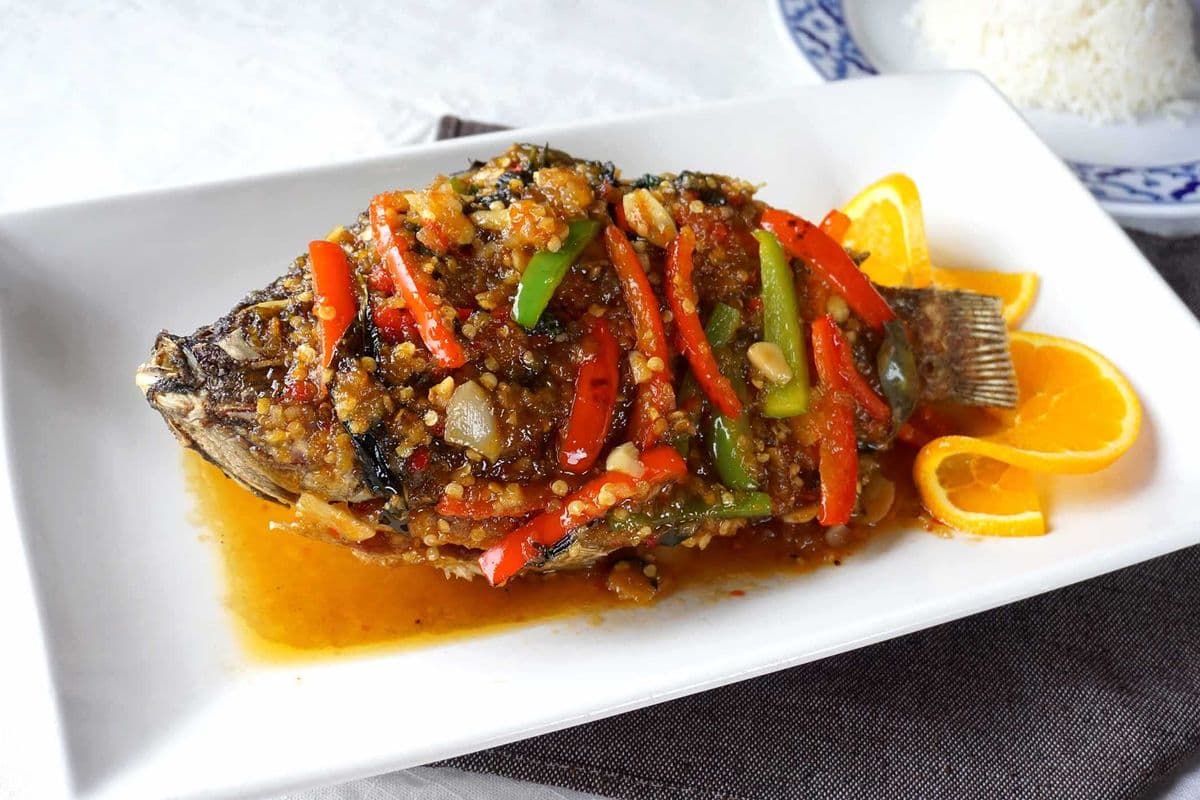 29. Deep Fried Fish in Three Flavors Sauce