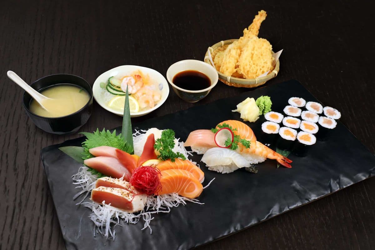 Sushi and Sashimi Plate A