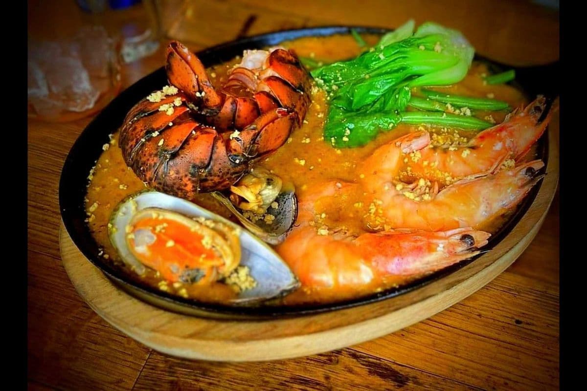Seafood Kare-Kare