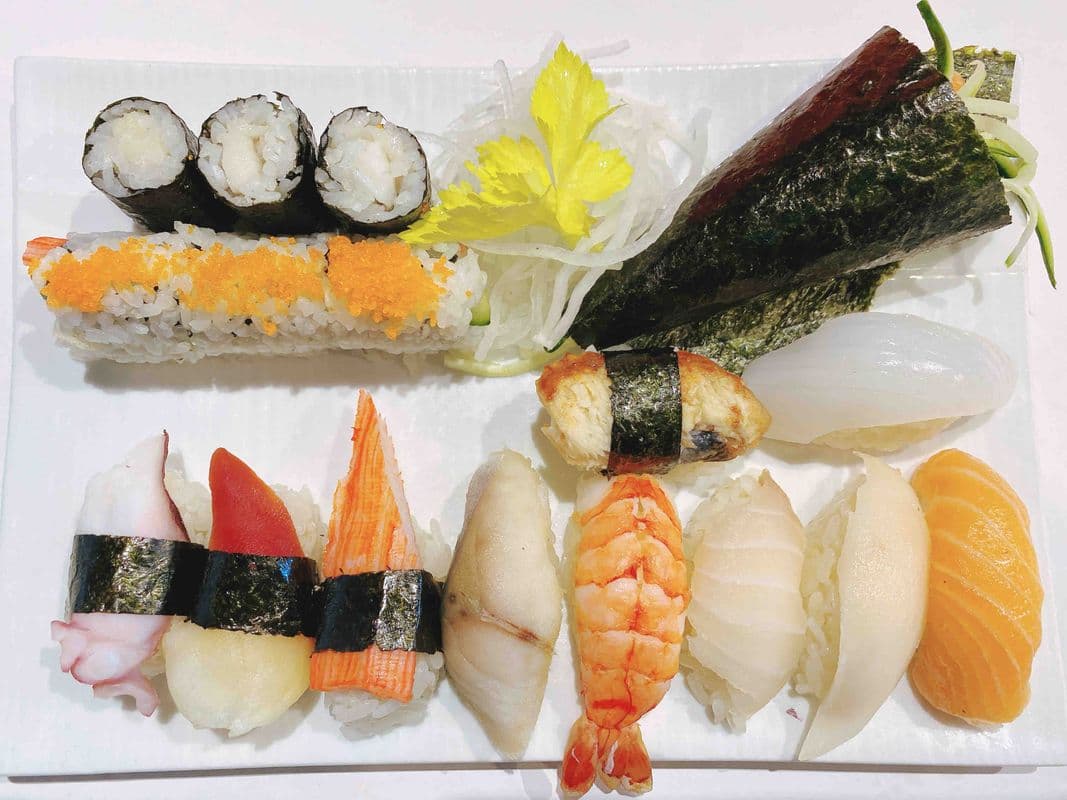 Sushi Fall (17Pcs) / 43 Sushi Automnal (17Mcx)