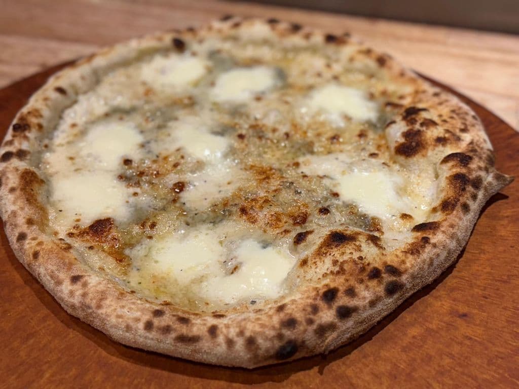 9. QUATTRO FROMMAGIO PIZZA