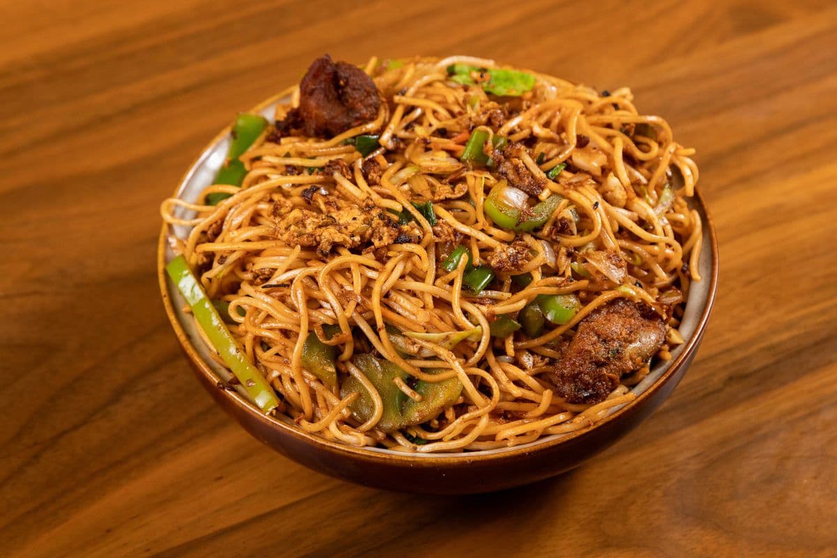 Chicken Schezwan Noodles