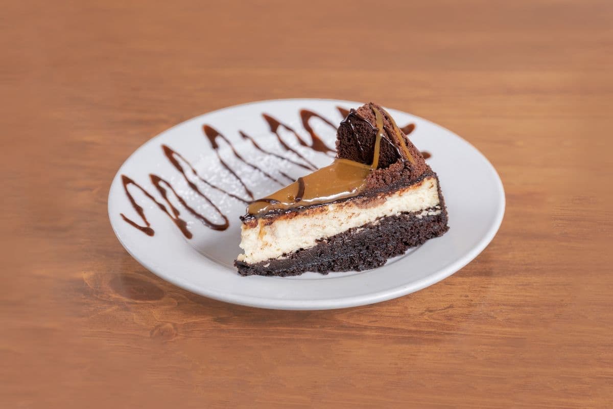 Brownie Caramel Cheesecake