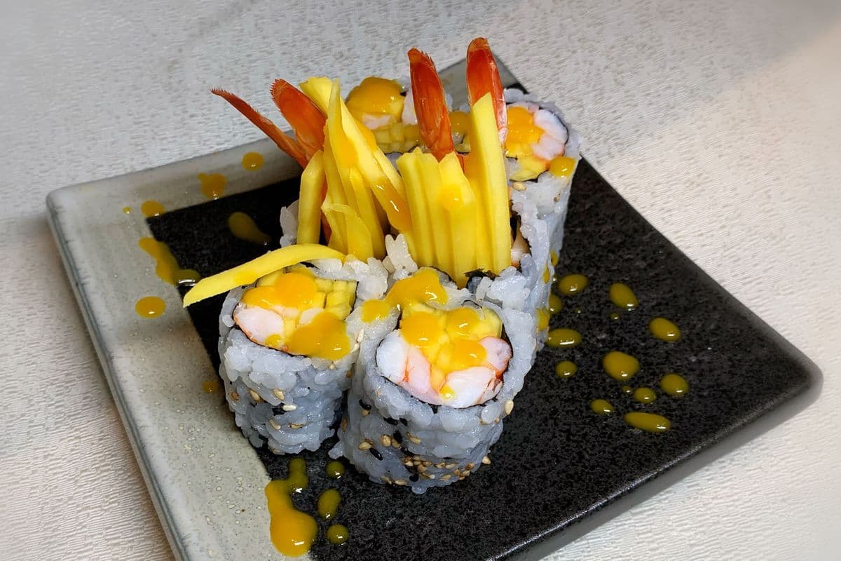 58. Mango Shrimp Roll (6 Pcs)