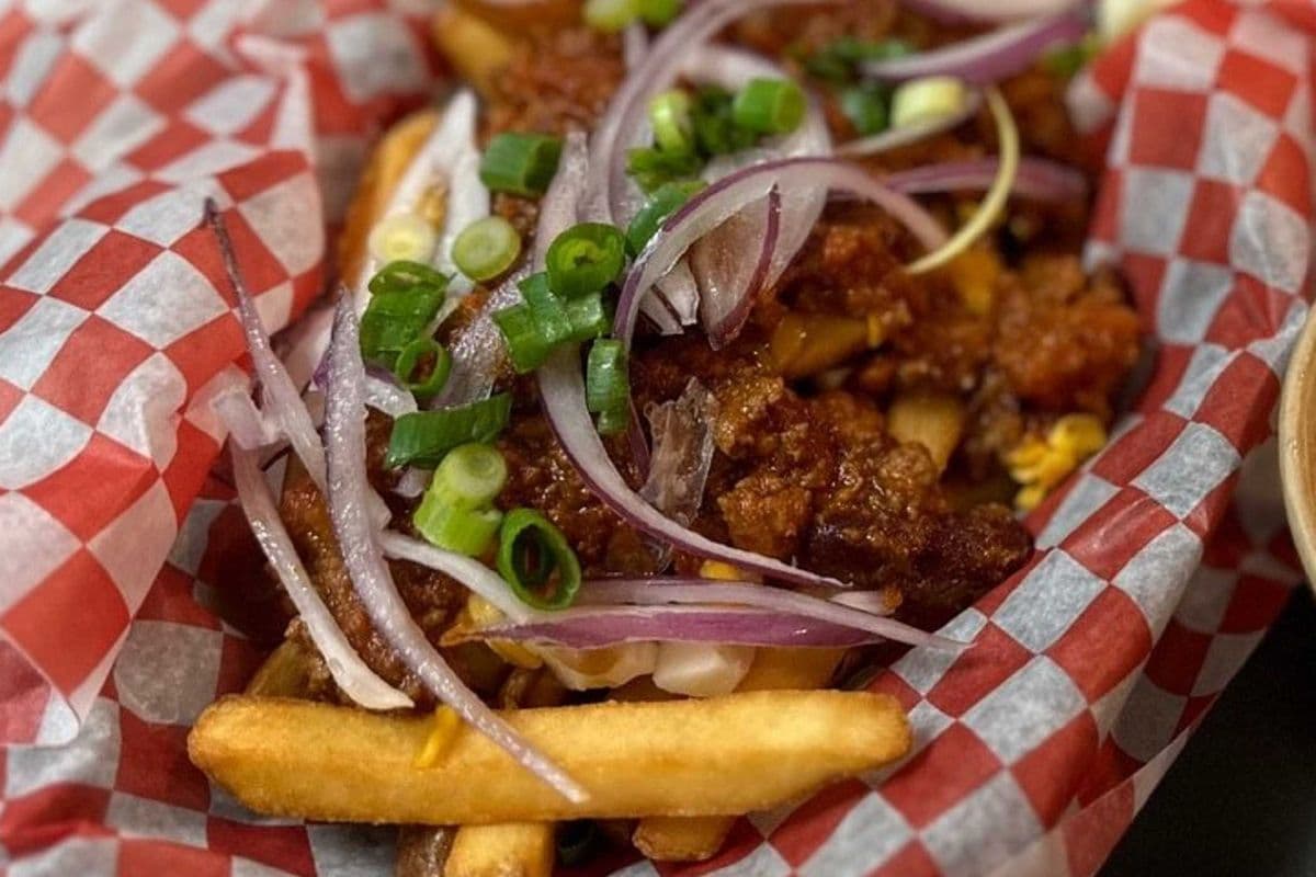 Chili Cheese Poutine
