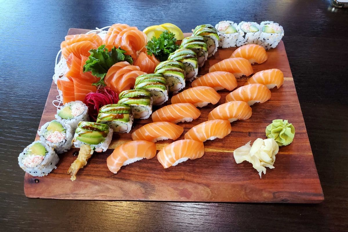 228-2. Medium Salmon Combo Tray (74pcs)