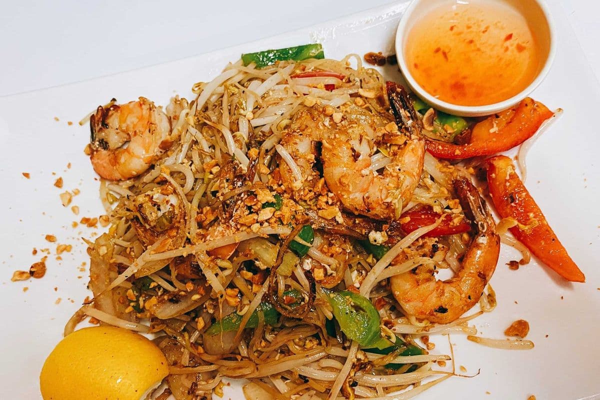 Pad thaï aux crevettes et légumes / Shrimp Vegetable Pad Thai