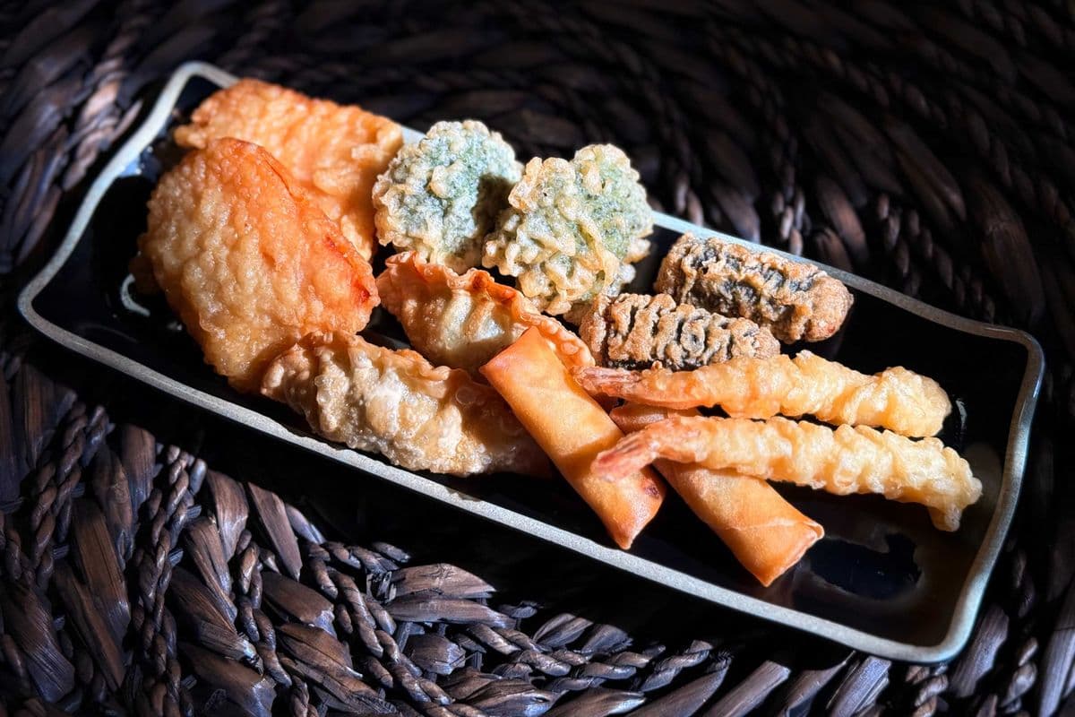 T3. Assorted Tempura (10 pcs)