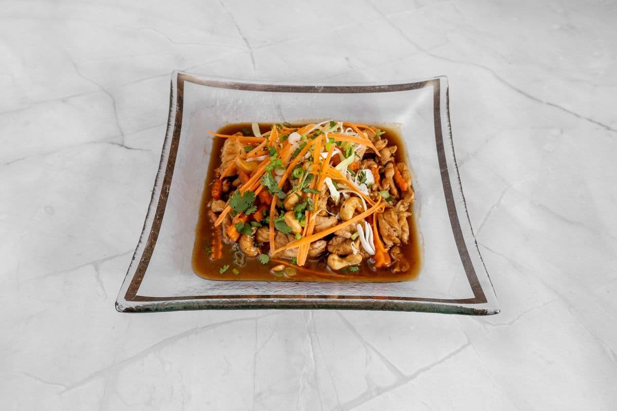 M10. Chicken Cashew Nut