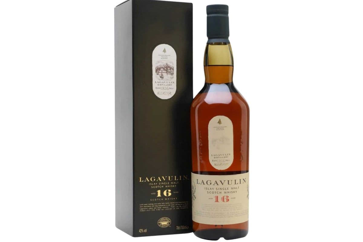 Lagavulin Islay Malt 16 Year Old (750 ml) *Islay Single Malt Scotch* (1 x 750ML)