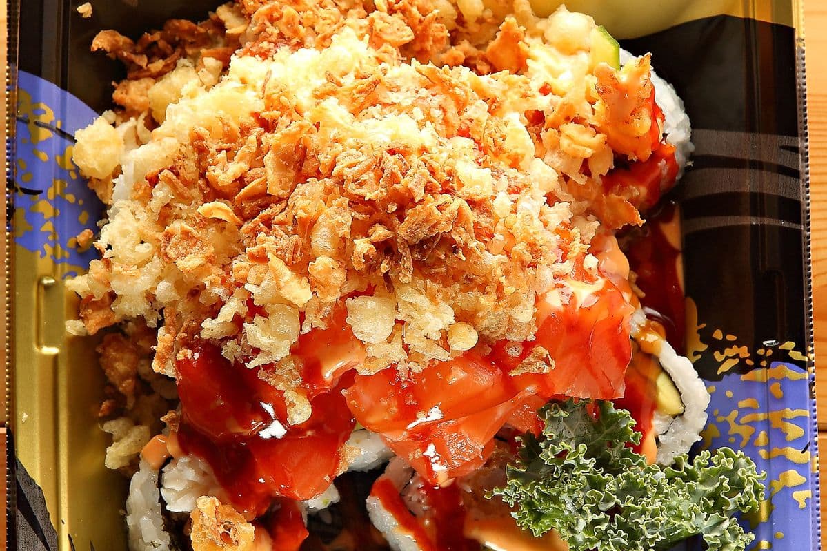 Red Mountain Roll (8 pcs)