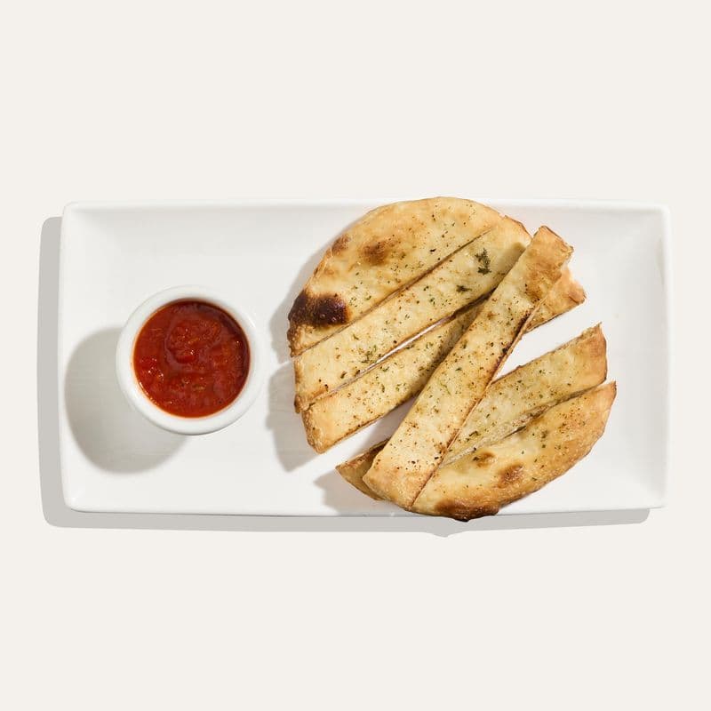 Bâtonnets à l'ail (6 mcx) / Garlic Sticks (6 pcs)