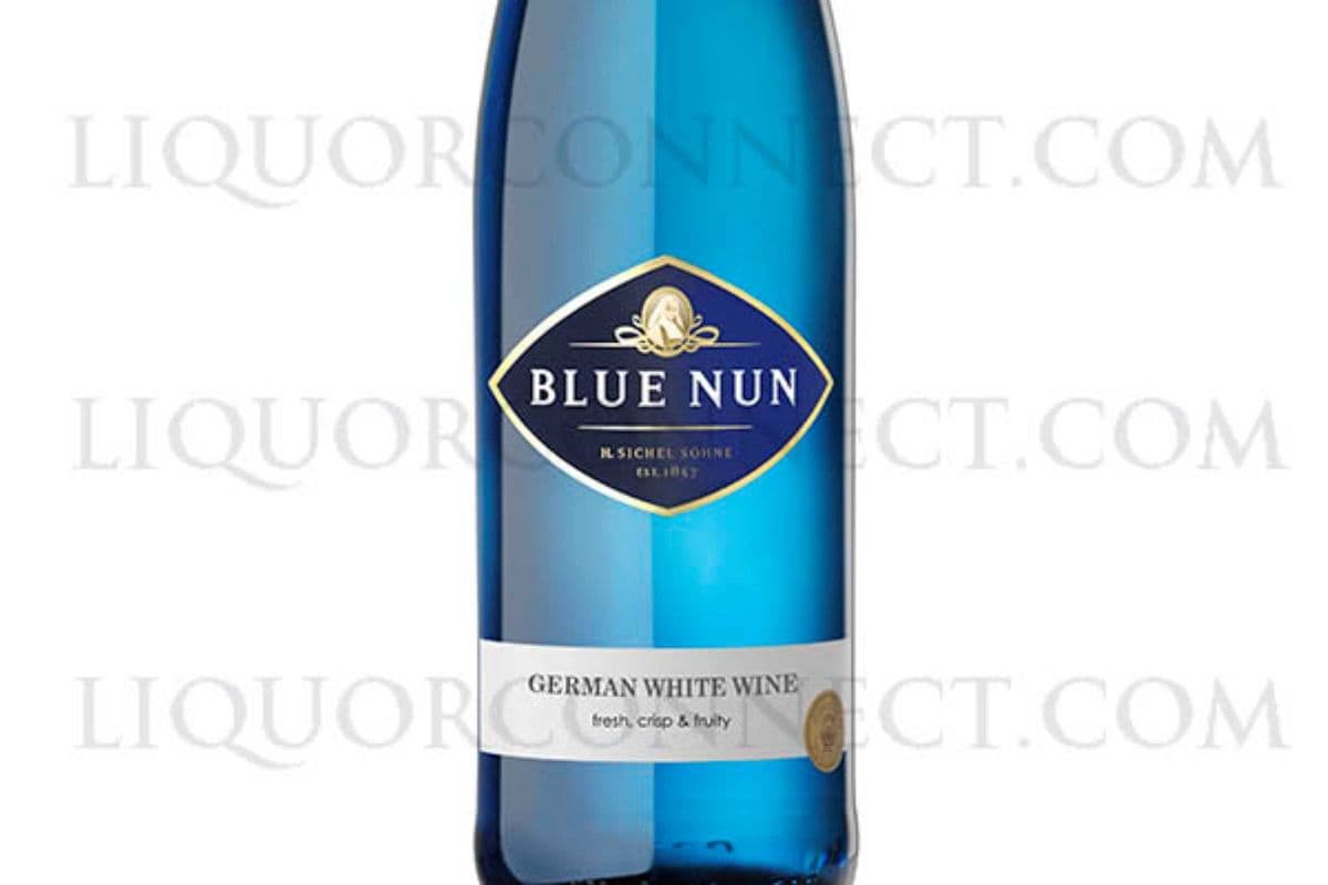 BLUE NUN GERMAN WHITE WINE (1 x 750ML)
