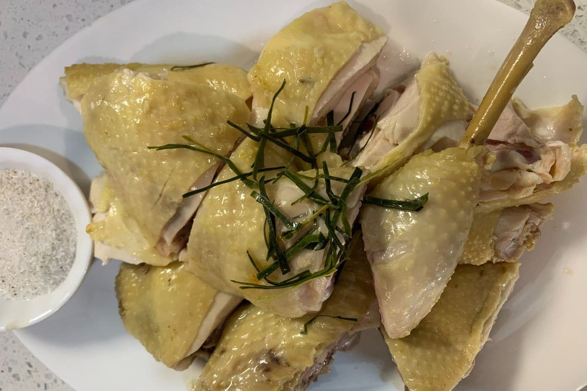 A15. Half Chopped Free-Range Chicken-半隻烚雞-Nữa Gà Chặt