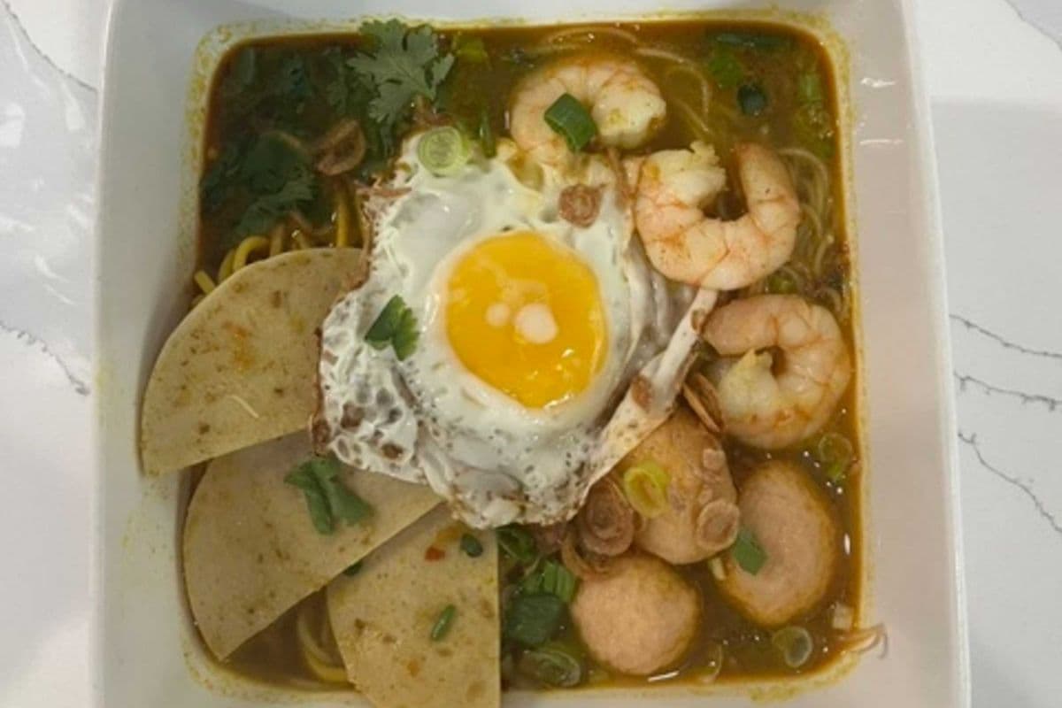 Laksa Noodle Soup 越式叻沙米黃