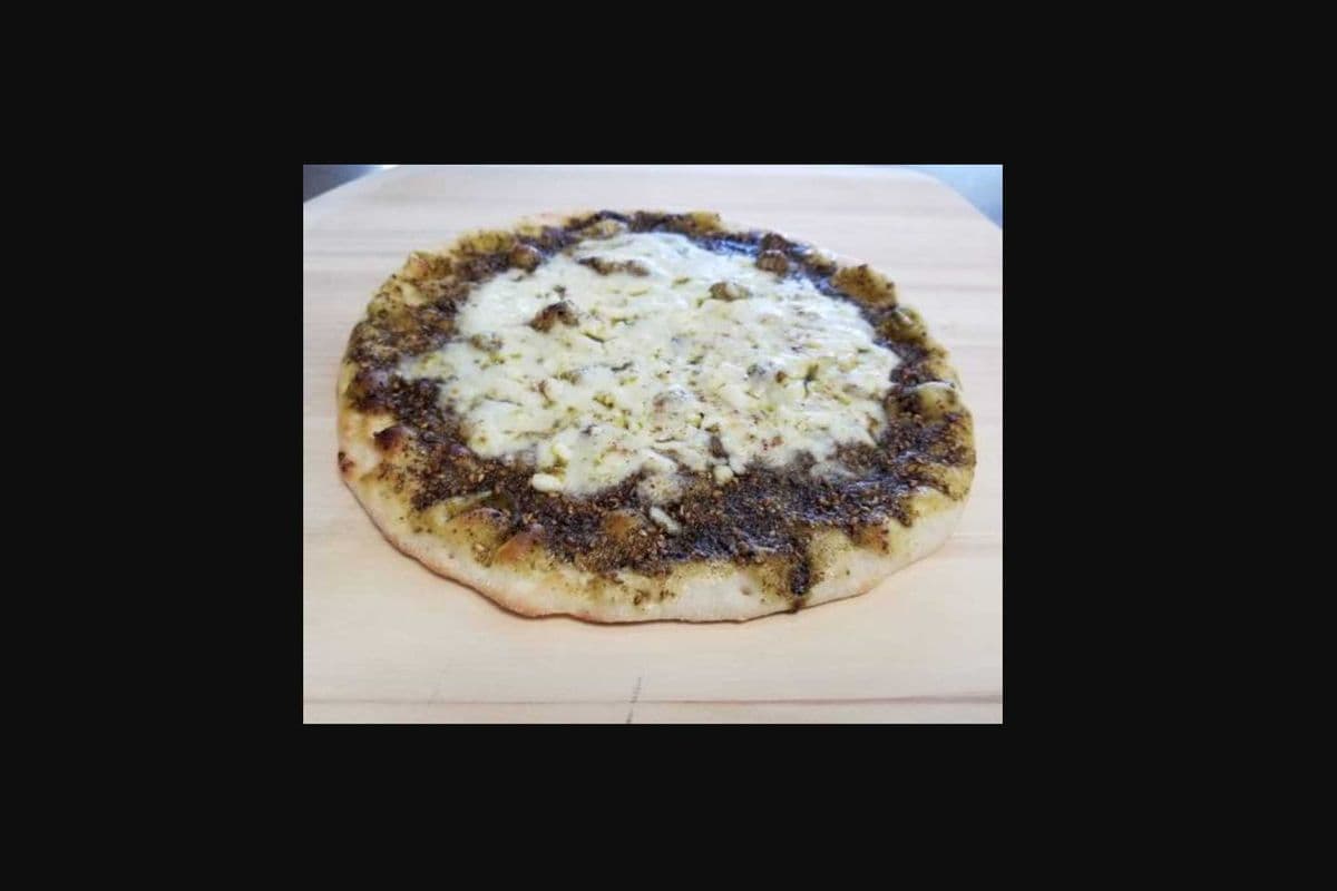 Zaatar Pie with Cheese