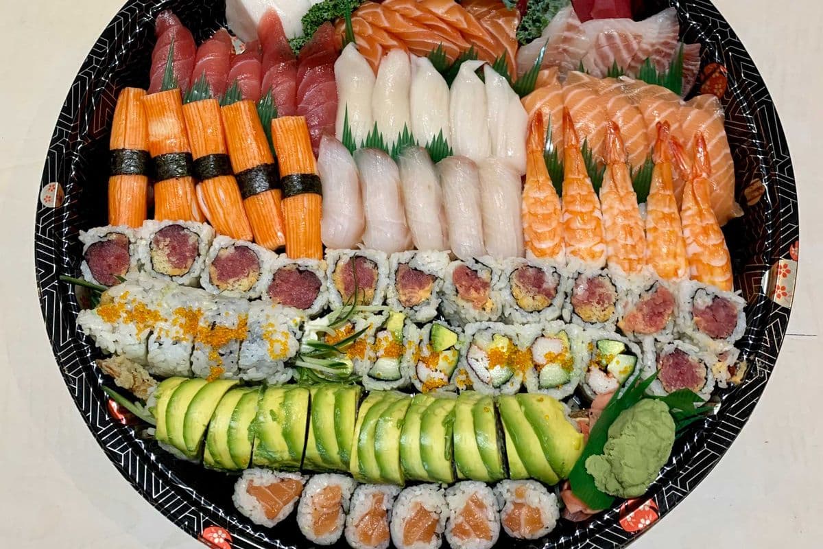 B. Special Party Tray (90 pcs)