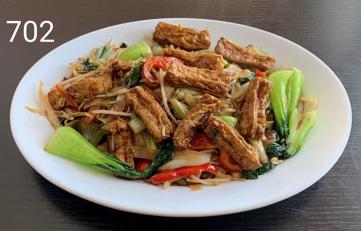 702. Hu Tieu Xao Rau Cai