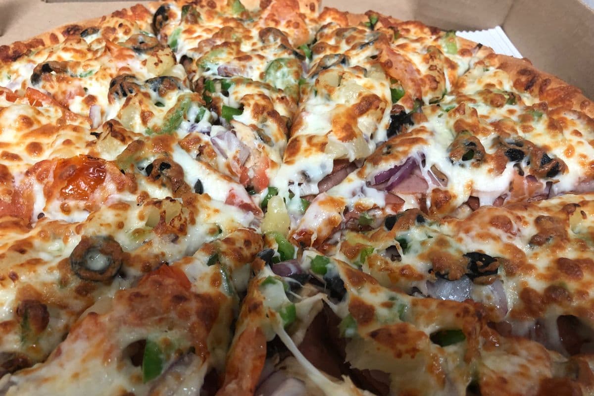 Medium Supreme Special Pizza