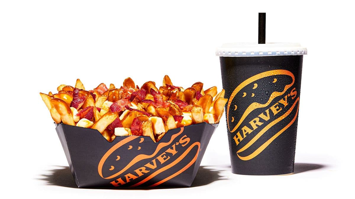 Poutine Bacon double fromage, format moyen, avec boisson