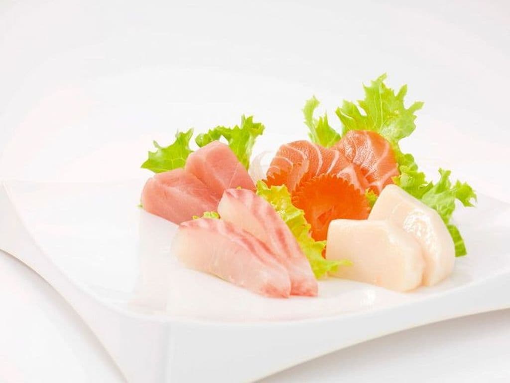 24 .Sashimi App(8pcs) (without rice)
