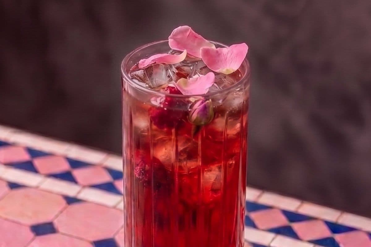 GULAABO / ROSE ICED TEA