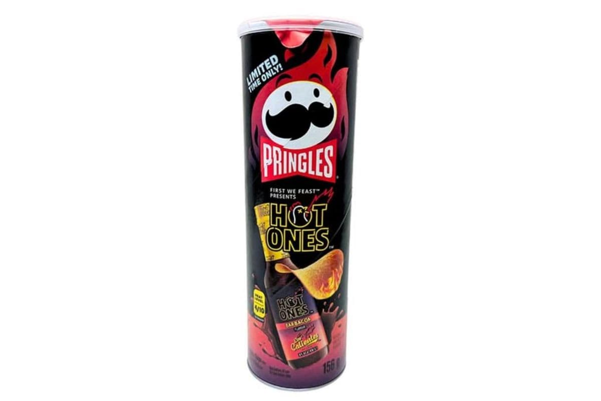Pringles Hot Ones Barbacoa Hot Sauce Potato Chips (156 g)