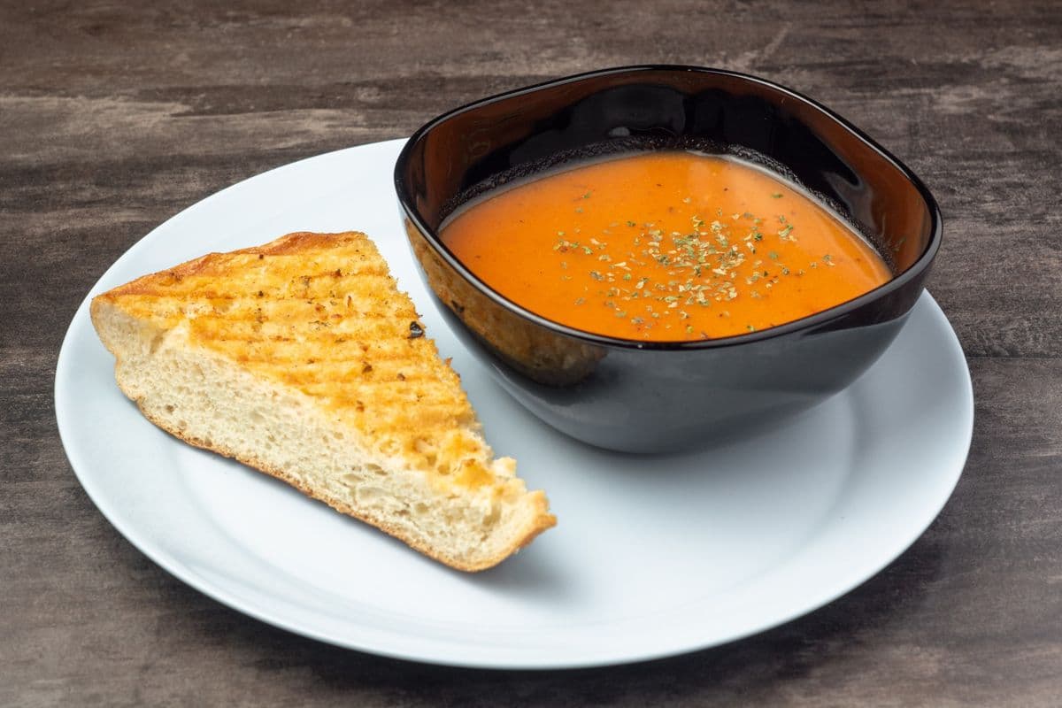 Tomato Basil Soup with Garlic Bread