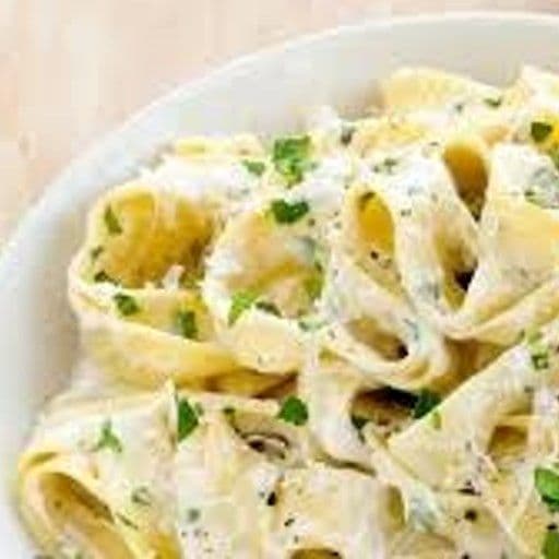 Fettuccini  Alfredo / Fettuccini  Alfredo