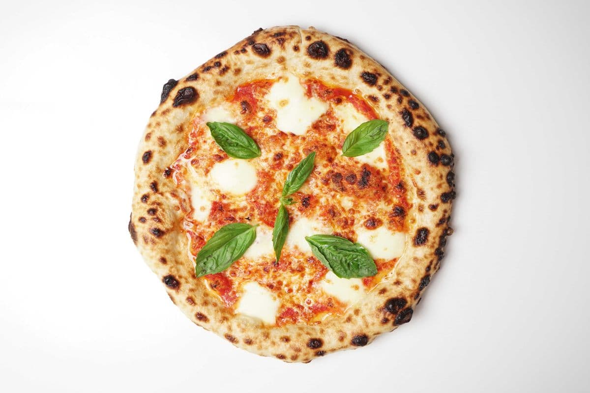 18" Margherita Pizza