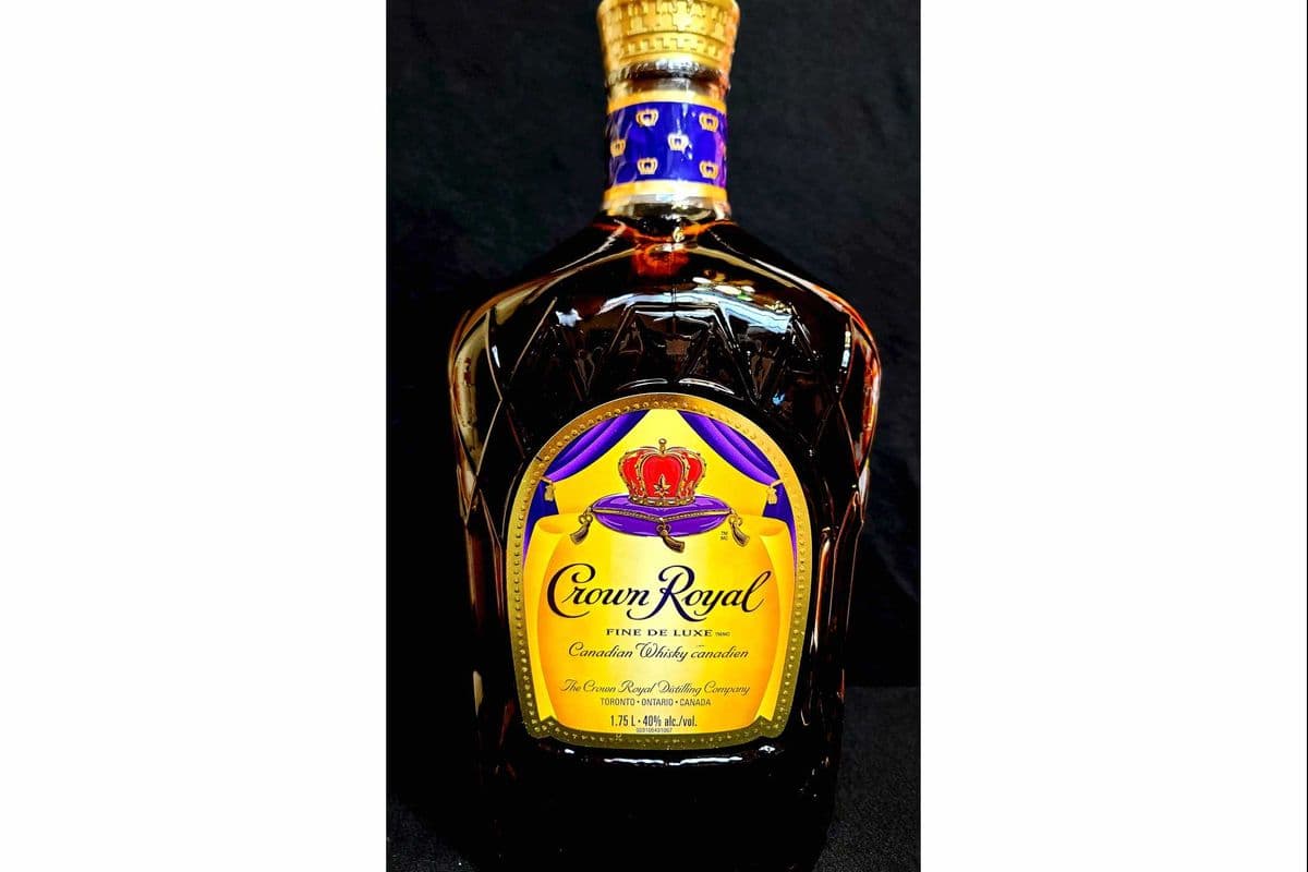 Crown Royal (1.75 L) (1 x 1.75L)
