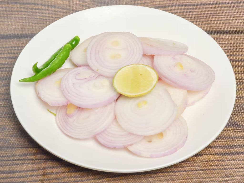 Onion Salad with Chilli