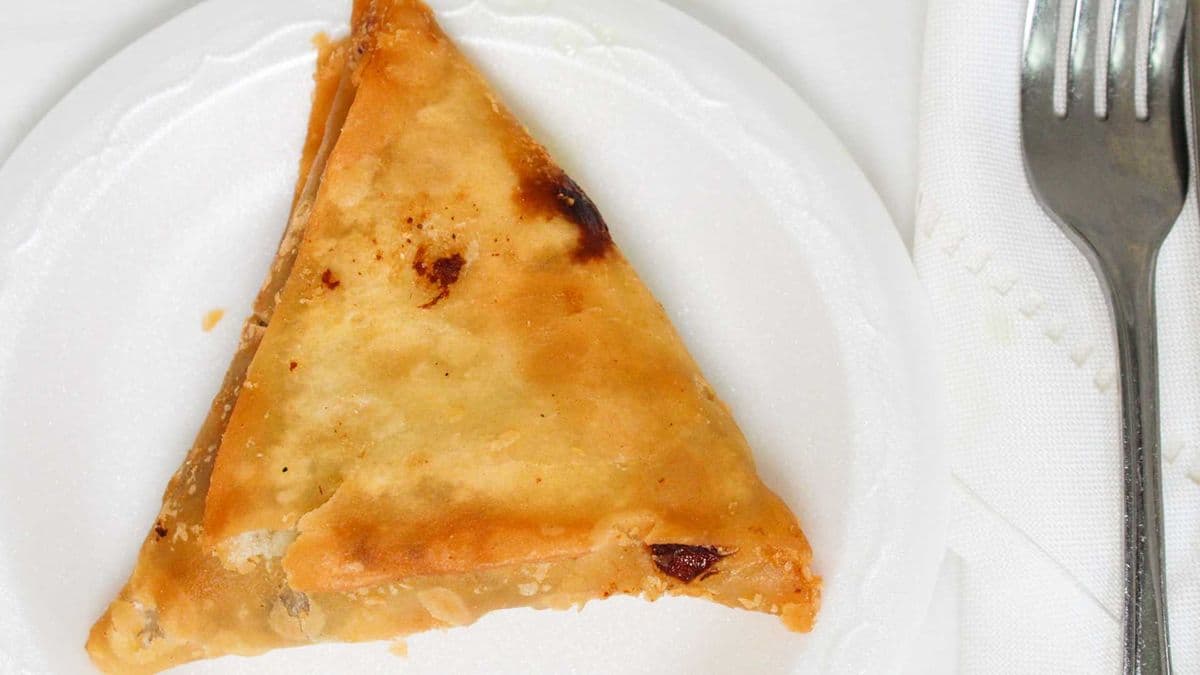 Veggie Samosa (1 pc)