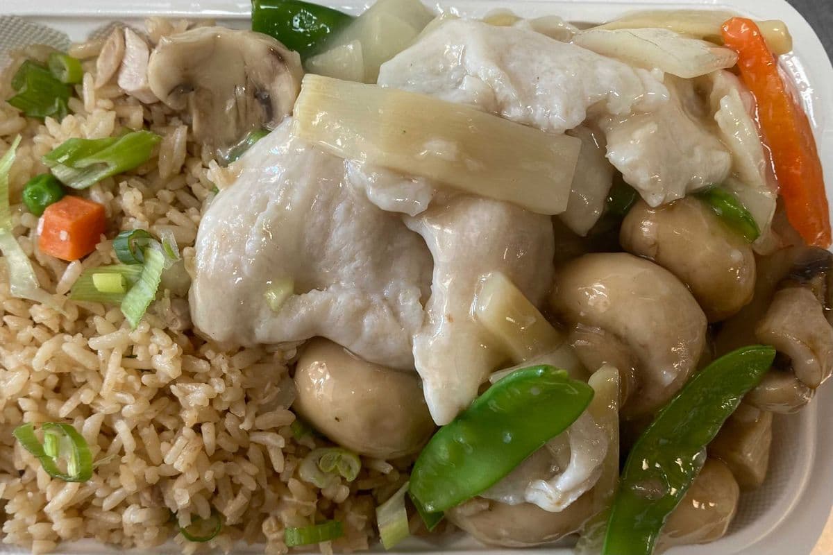 L5. Moo Goo Gai Pan