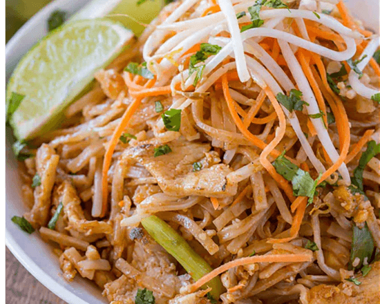 87. Chicken Pad Thai (28oz)