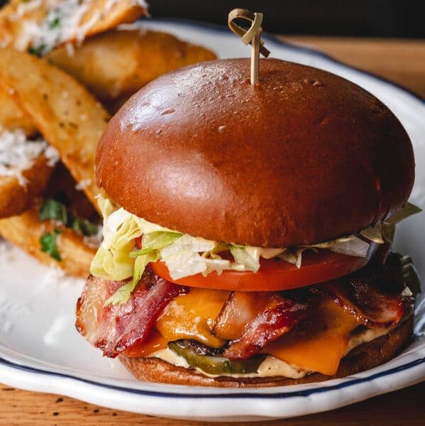 LIBERTY DELUXE BURGER