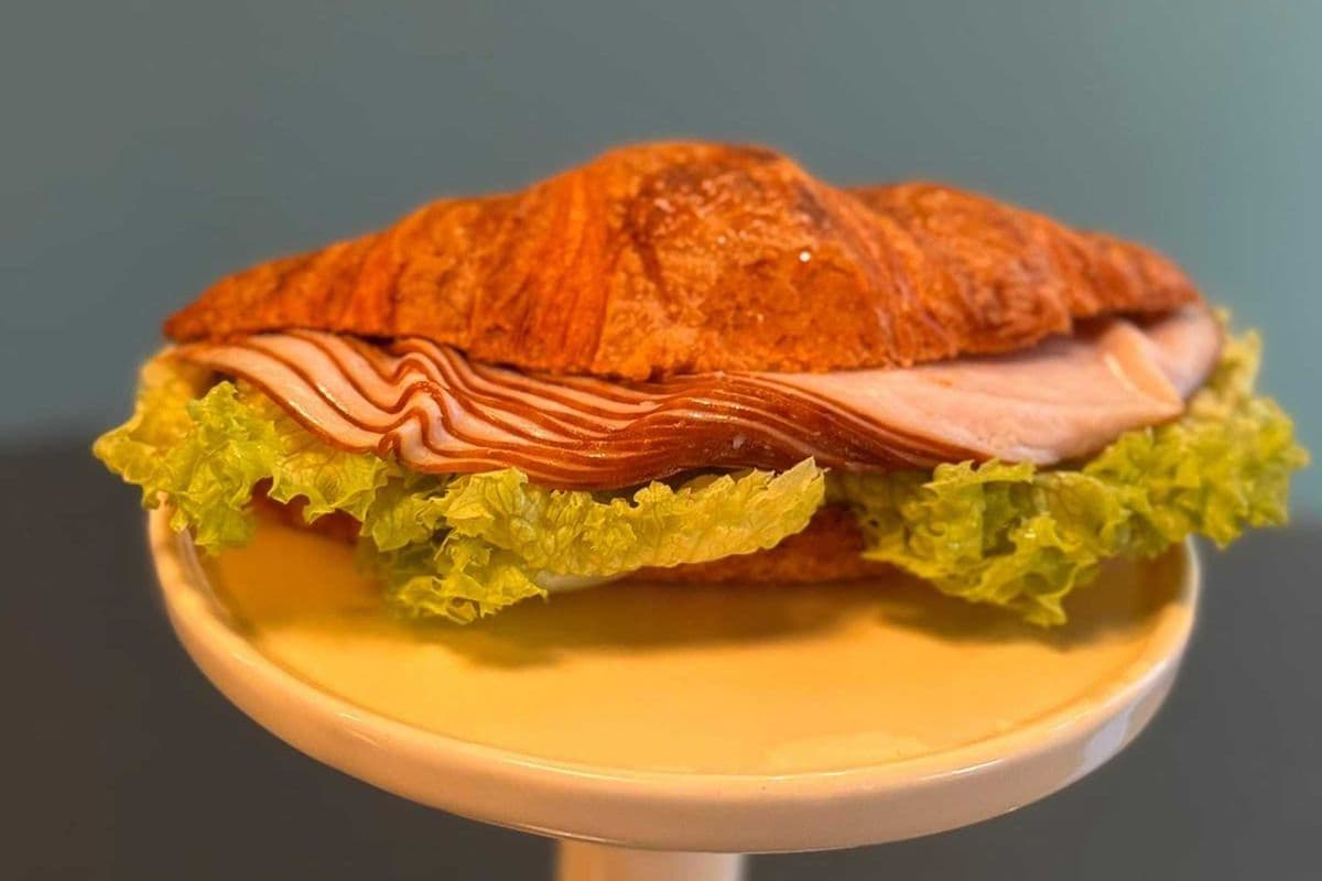 Pesto Turkey Croissant