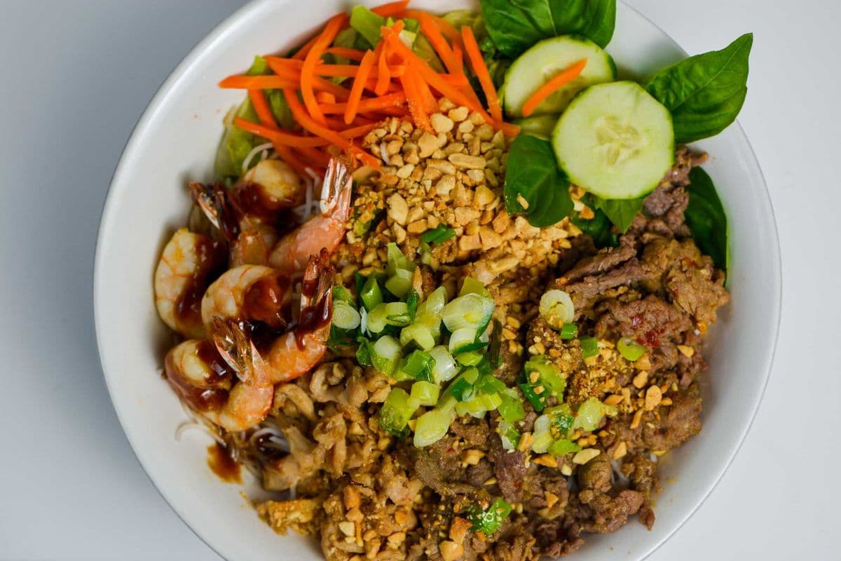 B10. Bún Bò, Gà, Tôm Sate - Basil's Sate Combo
