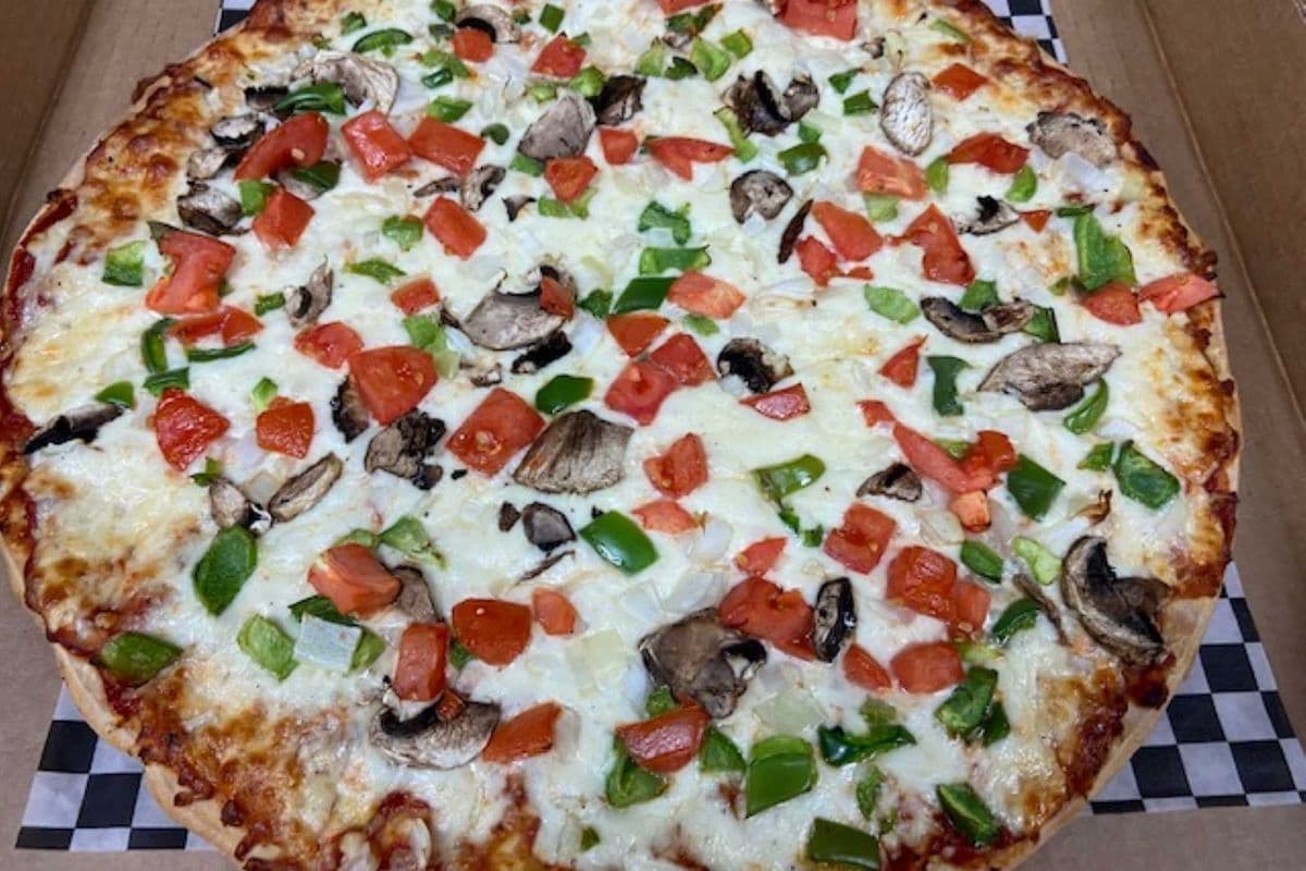 15" Large Vegetarian Pizza