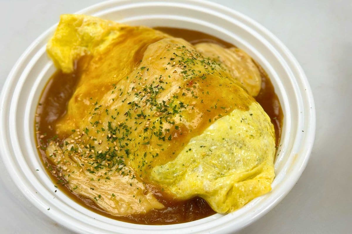 Curry Cheese Omurice