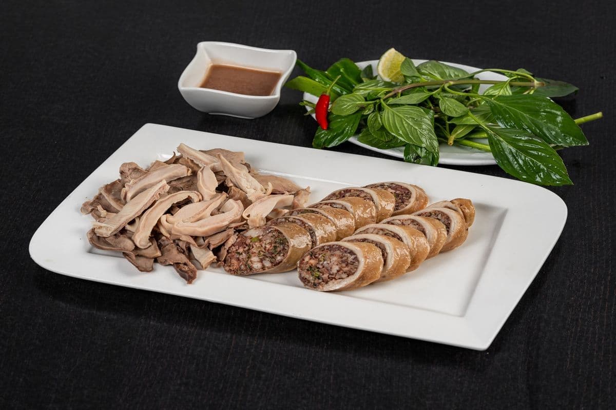 L2. Vietnamese Steamed Sausage with Offals / Long Doi