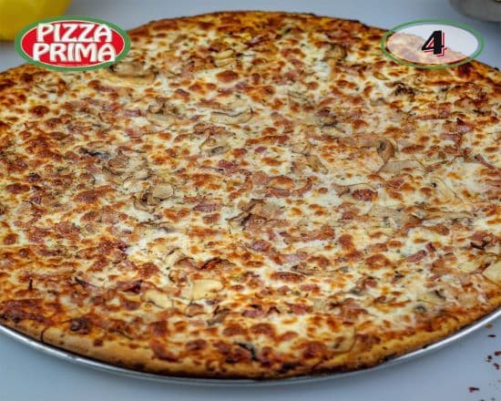 4. Pizza classique 10" au bacon et champignons / 10" Classic Bacon and Mushroom Pizza