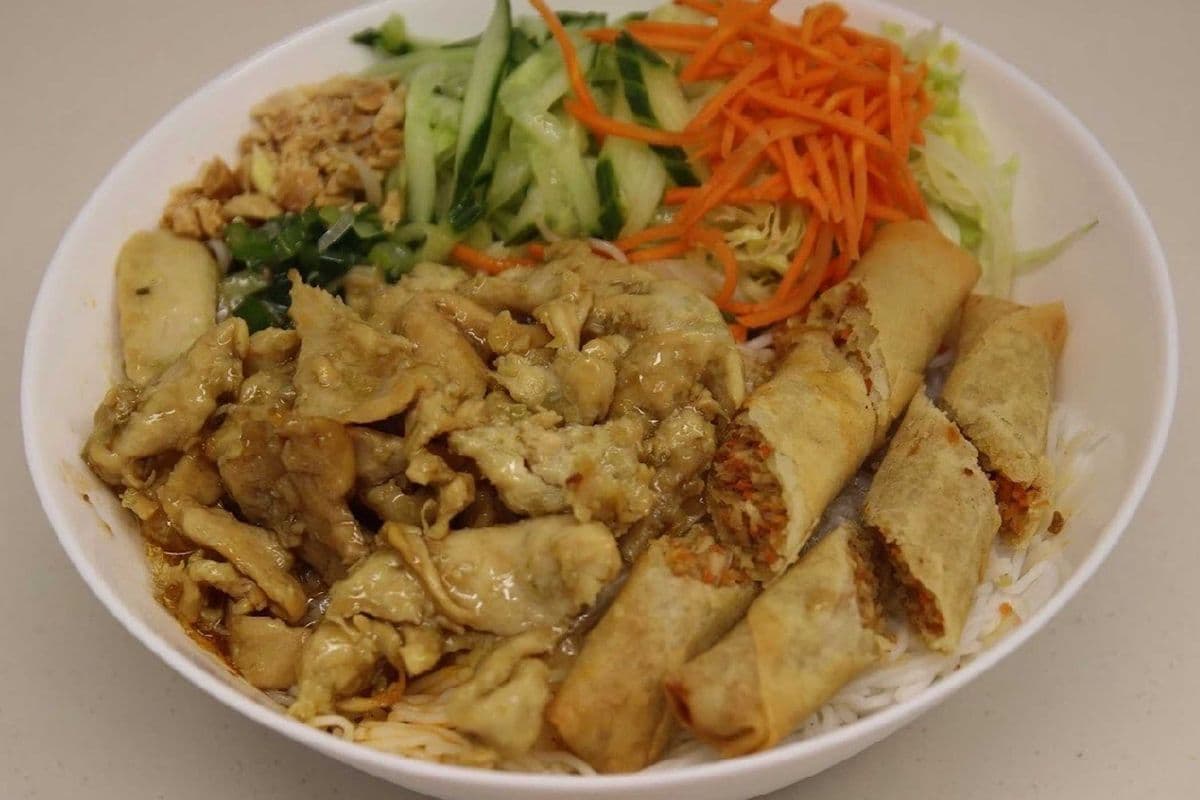 22B . Lemongrass Chicken and Spring roll