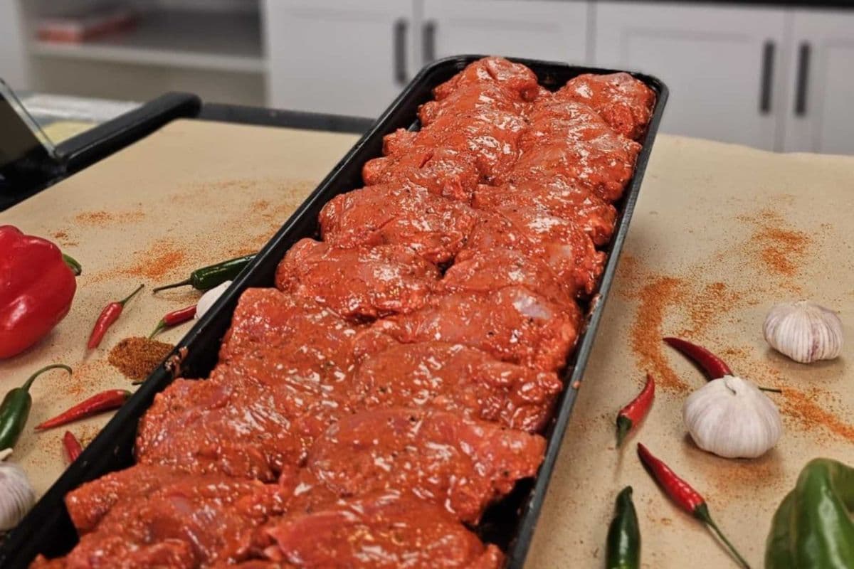 Kashmiri Thighs (Bone-In) (1 lb)