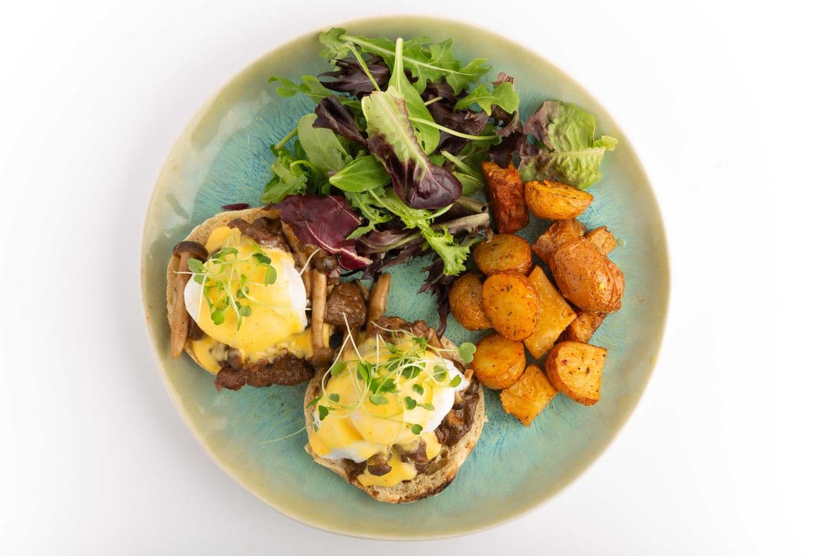 F05. Beef Mushroom Benny