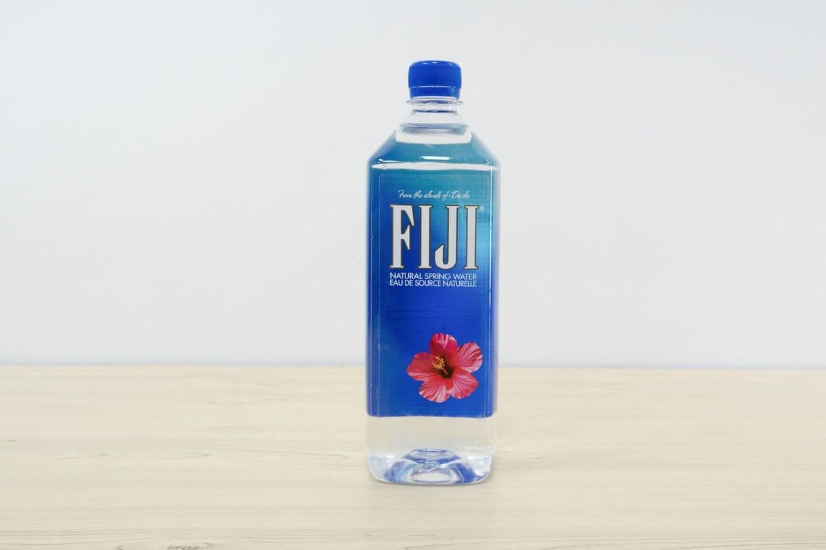 Fiji Water (500 ml)